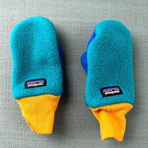 Patagonia baby mittens